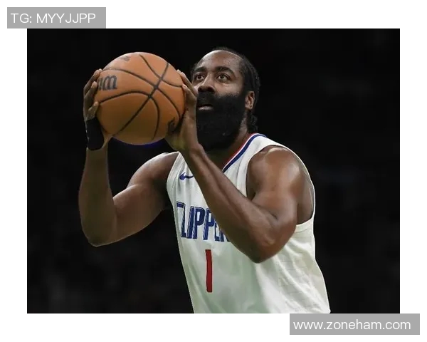 各打一节好球！哈登&科林斯半场合砍37分带队保持领先