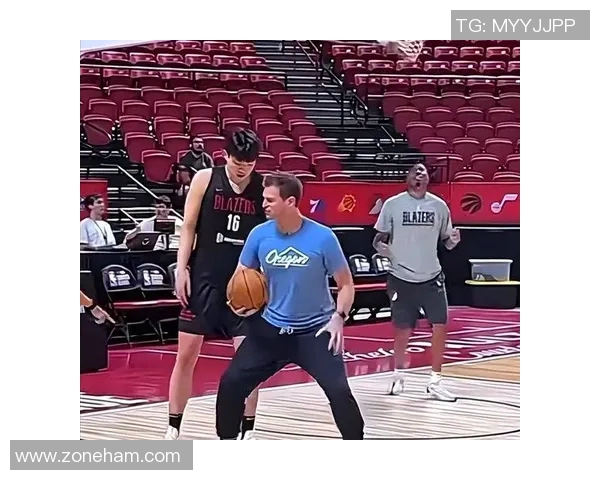 开拓者险胜独行侠，杨瀚森未得分弗拉格纪录终结，阿夫迪亚准三双亮眼表现