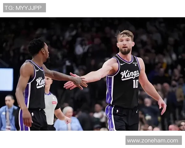 勇士102-103快船 球员评价：3人优秀，2人及格，8人低迷